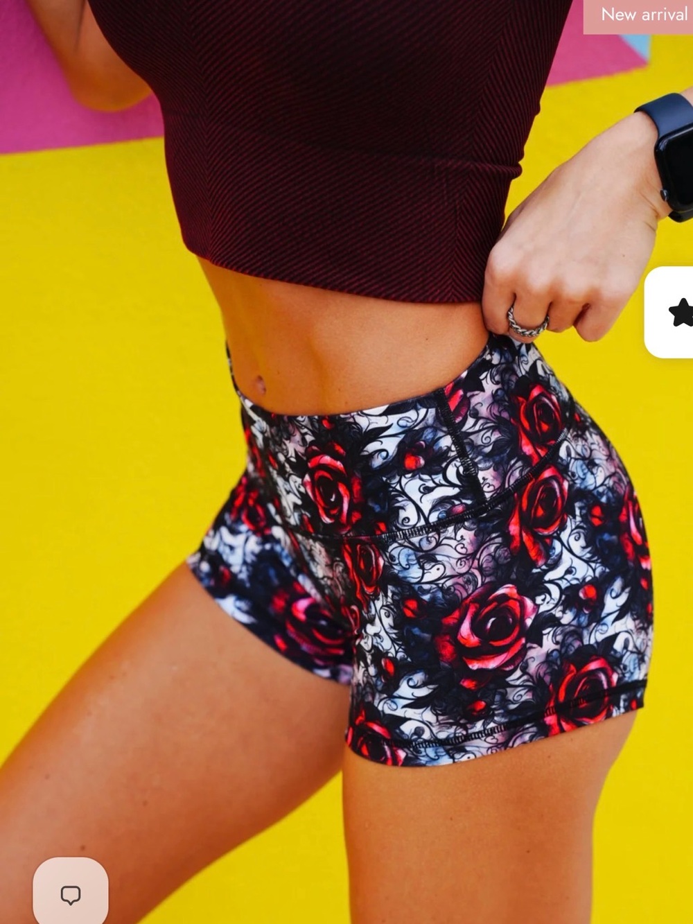 Peachy Athletic Velvet Vines Squat-Proof Gym Shorts